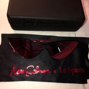 Adam Selman x Le Specs “the Fugitive” sunglasses